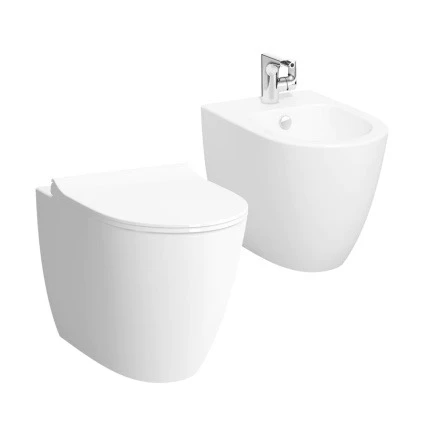 Coppia di sanitari filo muro Vitra serie Sento 