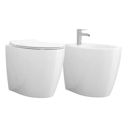 Sanitari filo muro traslati in ceramica senza brida Sole